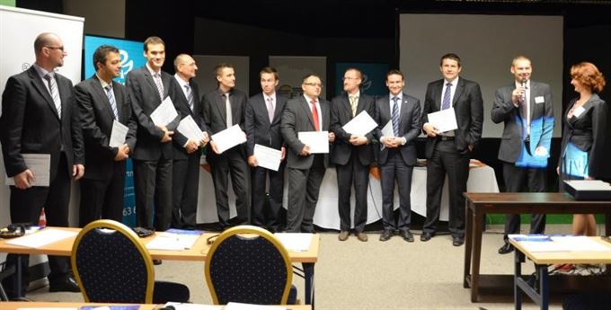Držitelé certifikátu €FA™ z října 2012
