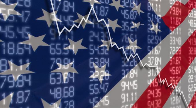 Pokles cen akcií pokračuje. Živí ho Trumpova cla