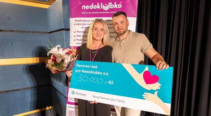 Během promítání filmu Zlatý plán se vybraly desítky tisíc pro Nedoklubko