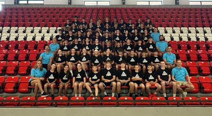 Špičkového Peak Skills Campu se zúčastnilo na šedesát mladých basketbalistů