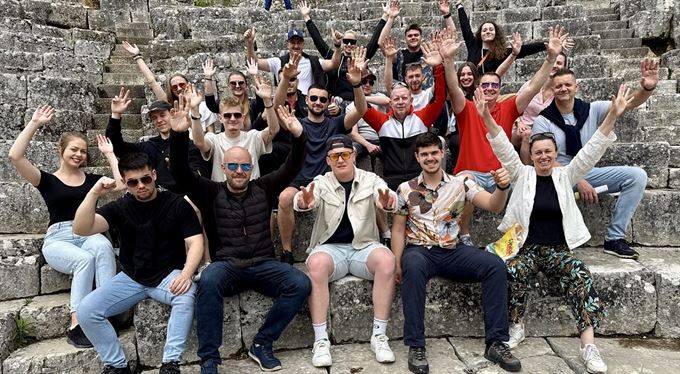 Albánský byznys trip špičkových budovatelů tří partnerství