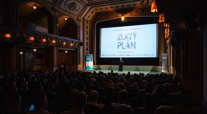 Zorganizujte vlastní projekci Zlatého plánu s navazující besedou